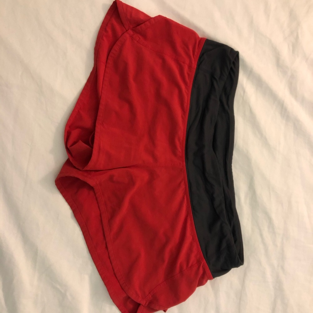 Lulu lemon size 8 short shorts red